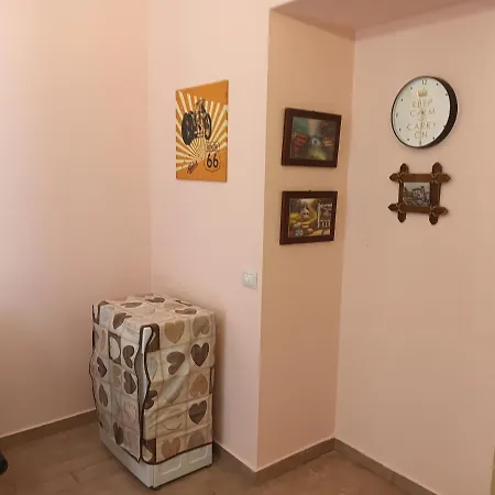 Vintage House Center *