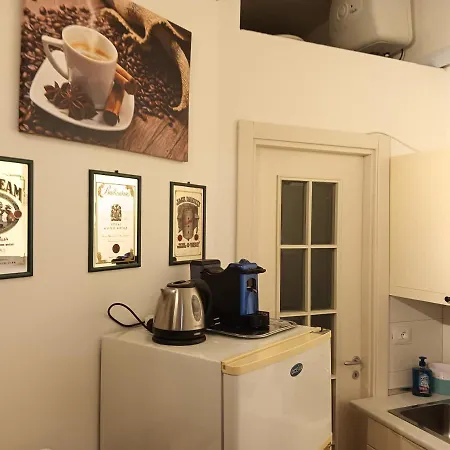 Vintage House Center *
