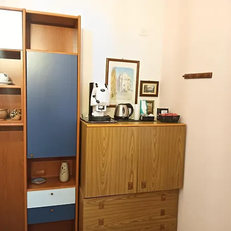 Vintage House Center *