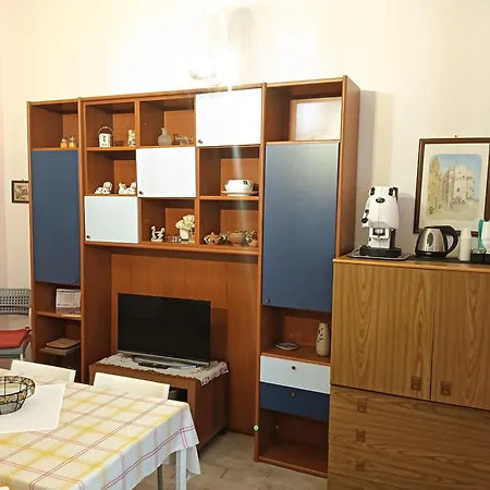 Vintage House Center * Katania