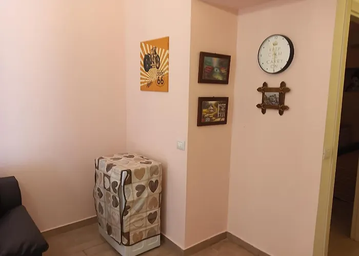 Vintage House Center *