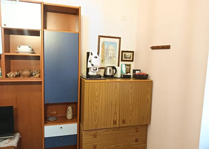 Vintage House Center *